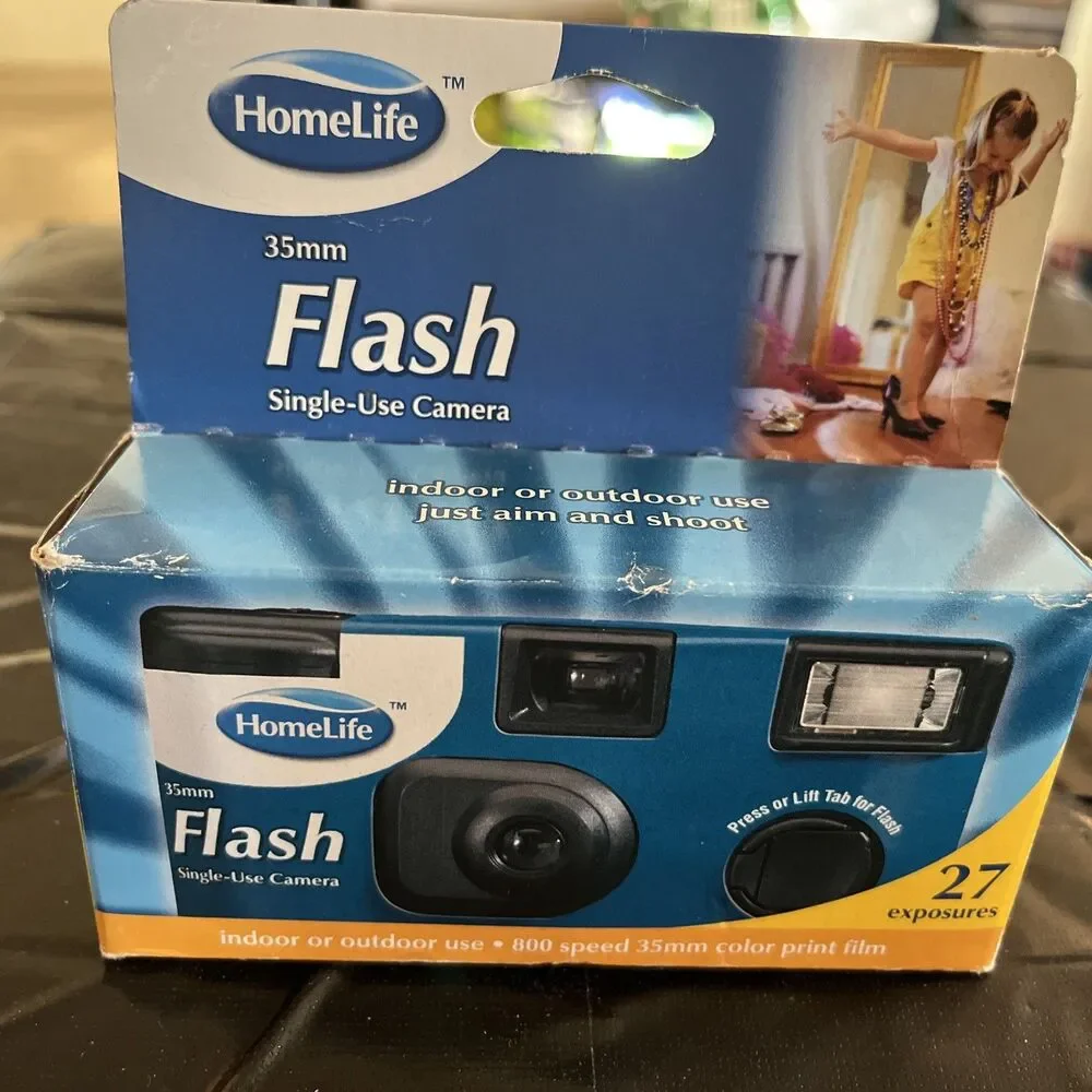 HomeLife Flash Single-Use Camera Indoor or Outdoor Use 27 Exposures 35mm Color